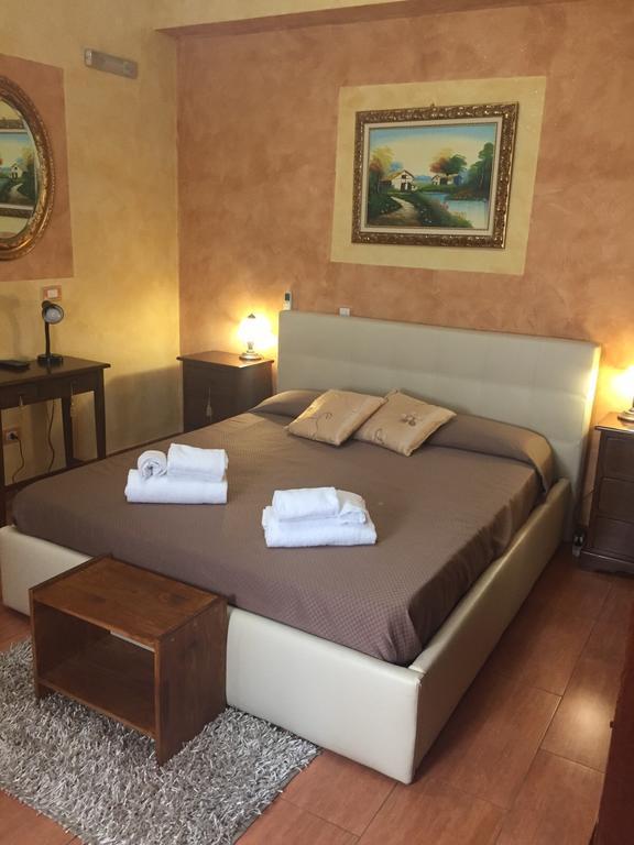 B&B Etna House Nicolosi Δωμάτιο φωτογραφία